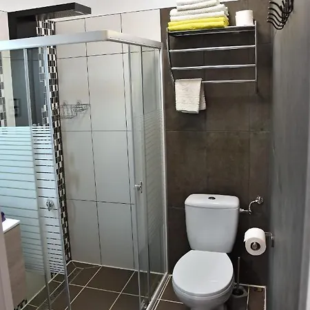 Water Lily Boutique And Affittacamere