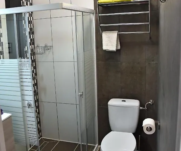 Water Lily Boutique And Πανσιόν