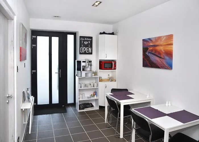 Water Lily Boutique And 3*